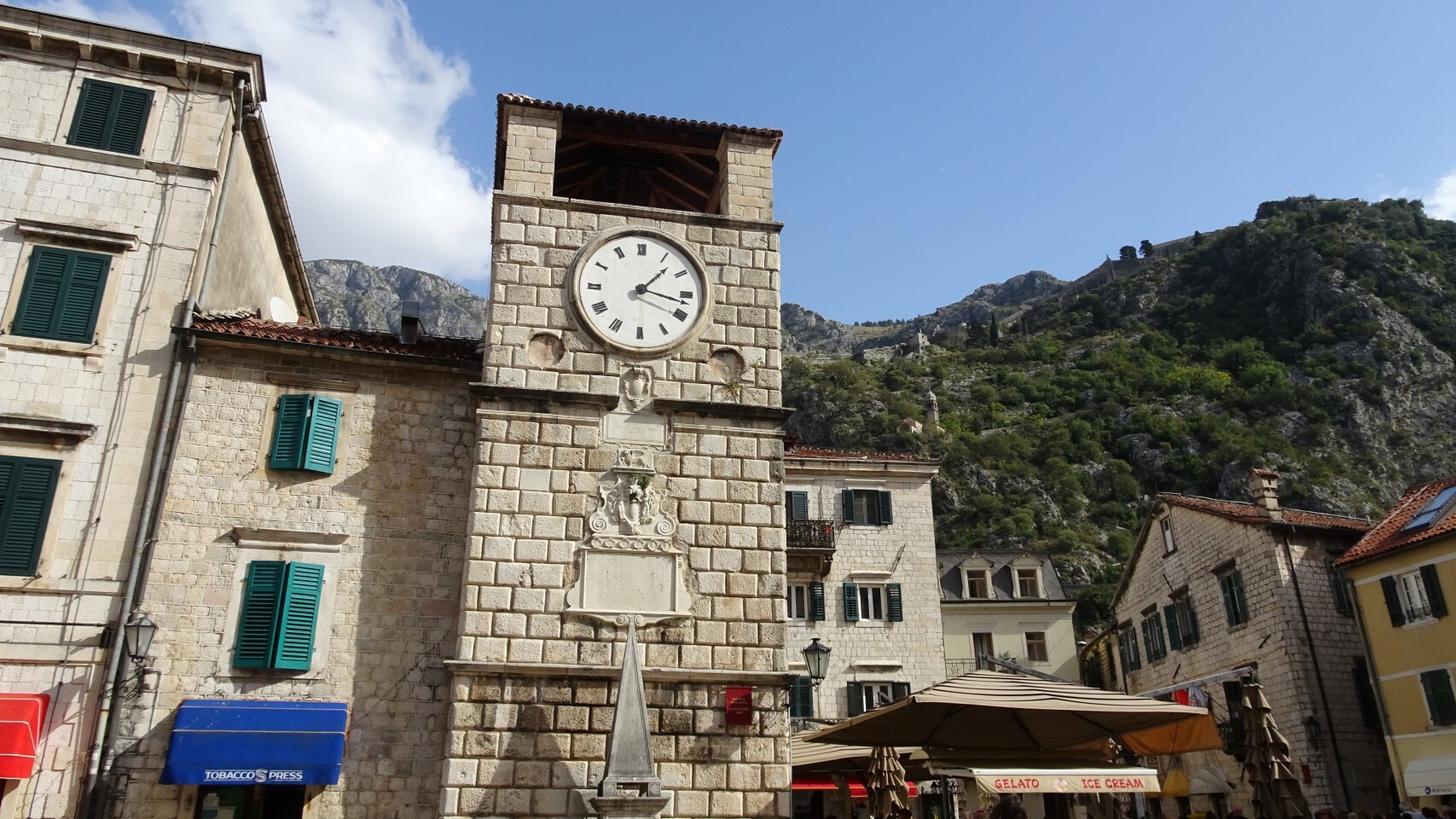 Venezianischer Uhrturm in Kotor — Foto: Martha Steszl