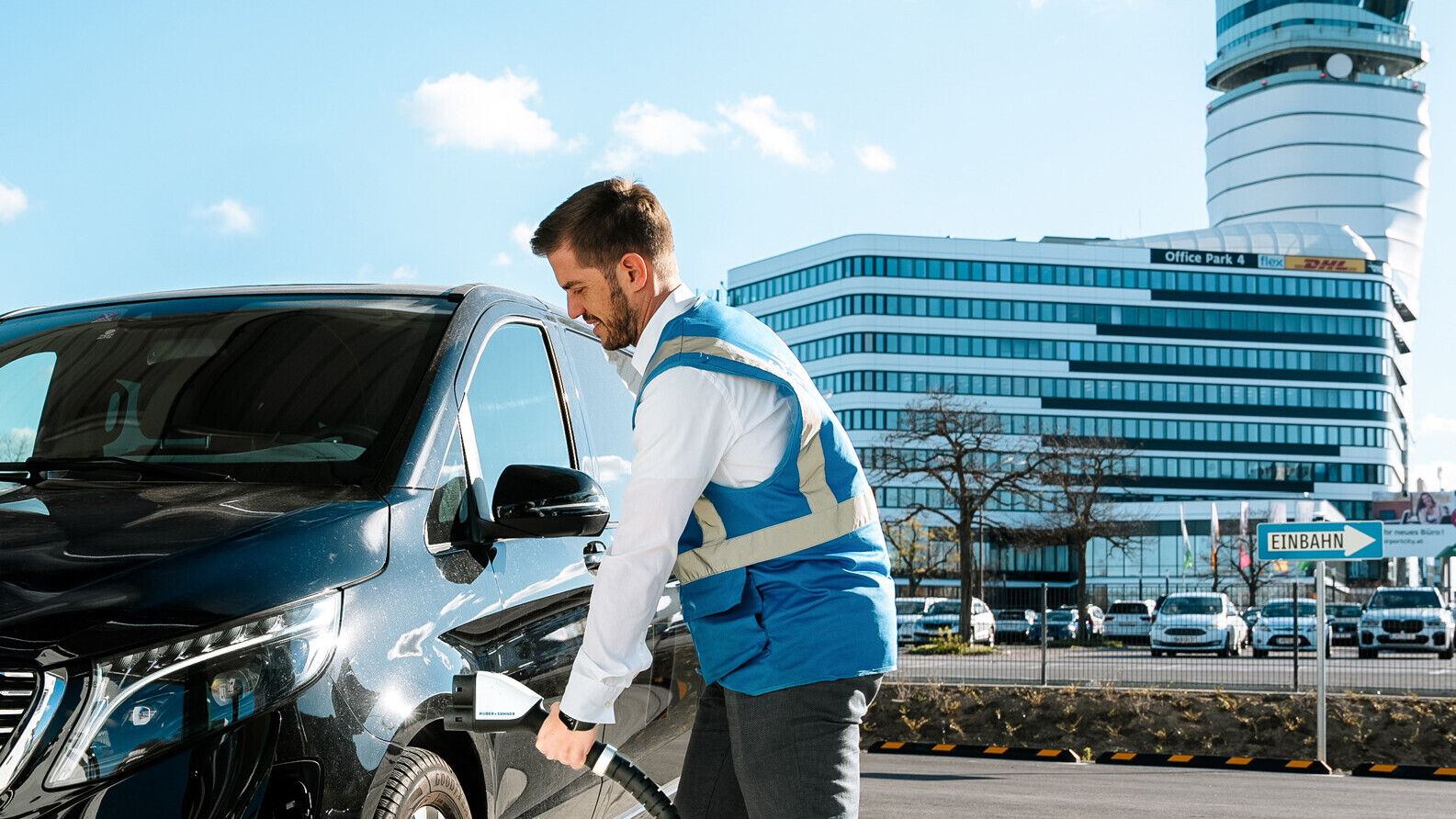 „Easy Park & Charge“ am Flughafen Wien — Foto: Flughafen Wien