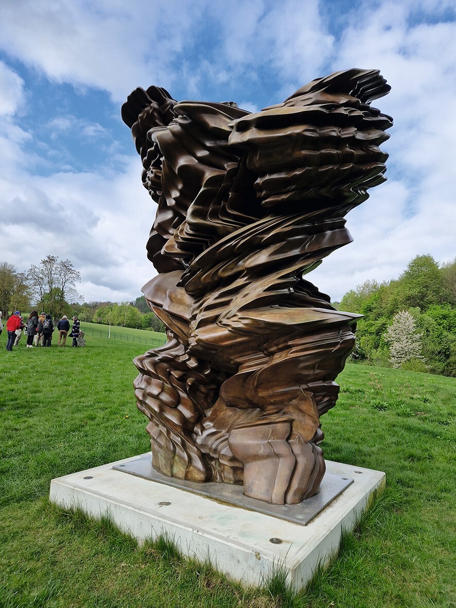 „Stack“ von Tony Cragg in Aue-Bad Schlema — Foto: Elo Resch-Pilcik