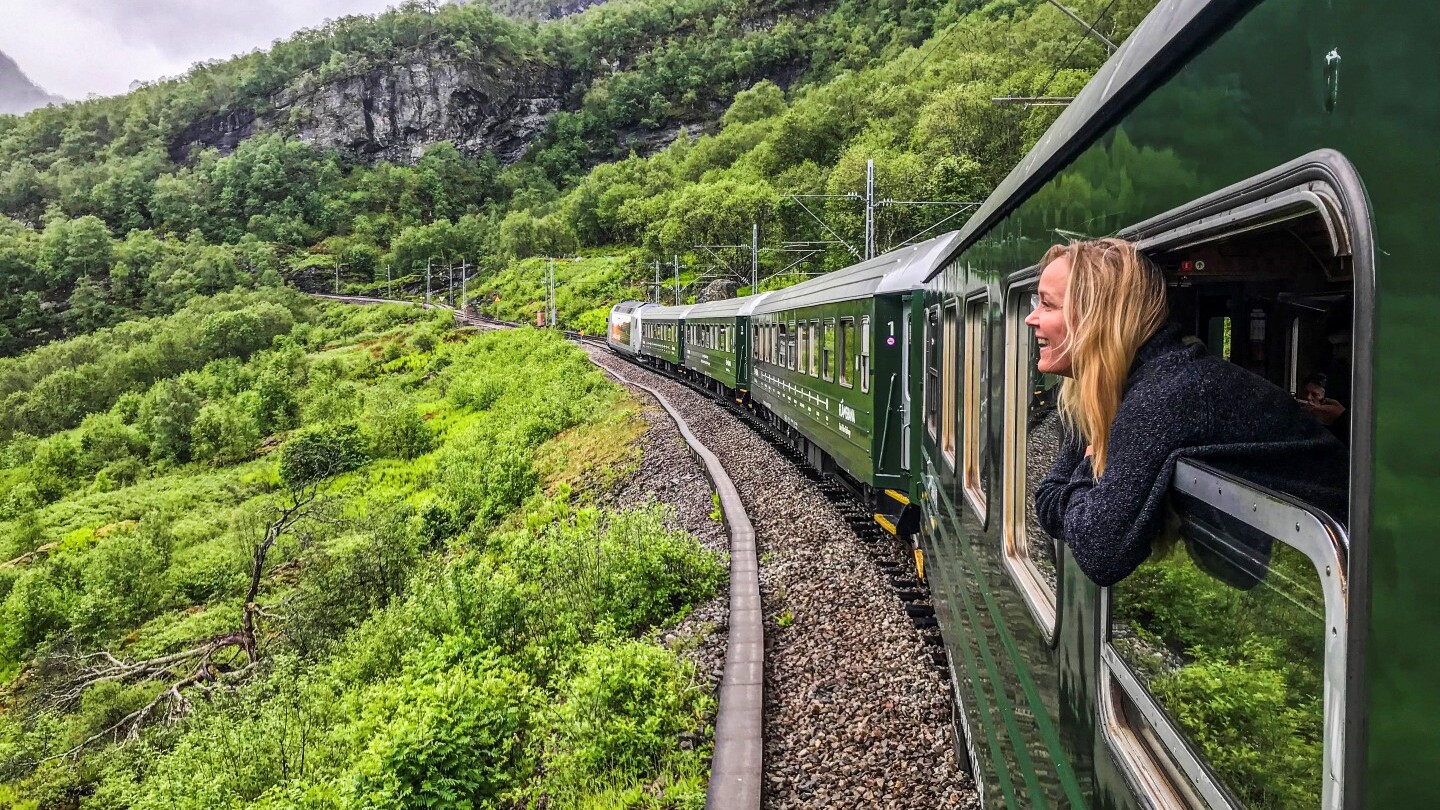 Mit dem Zug durch Norwegen — Foto: Torild Moland / TravelStock - bereitgestellt von Norway ProTravel