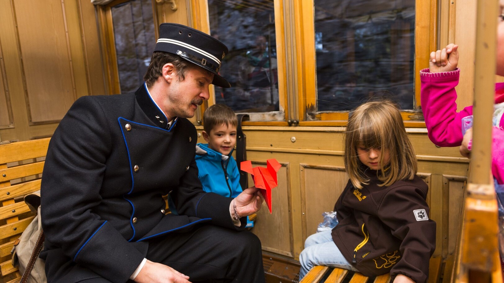 Kinderschaffner Clà Ferrovia — Foto: Rhätische Bahn 