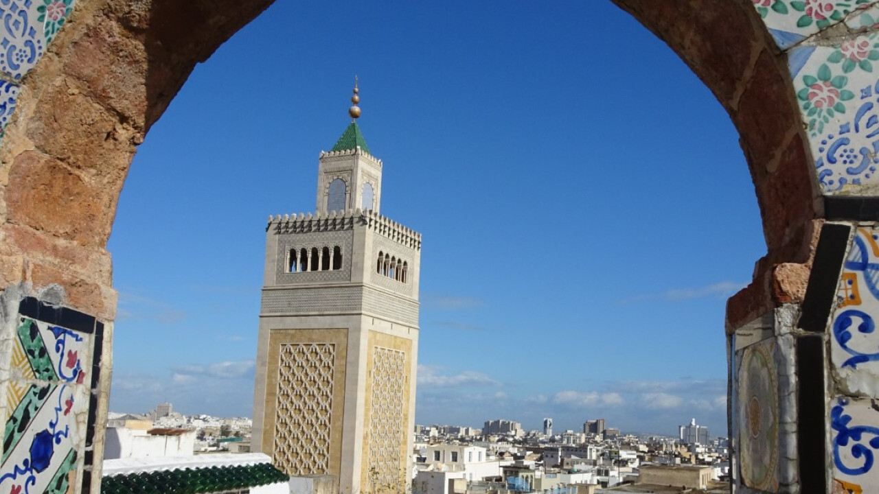 Tunis, Moschee — Foto: Martha Steszl