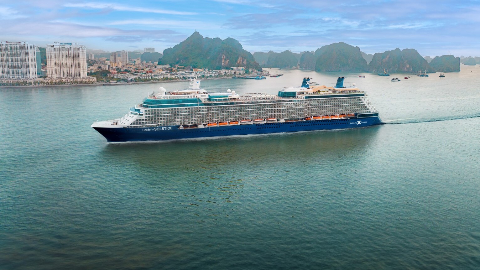 Celebrity Solstice in Vietnam  — Foto: Celebrity Cruises  