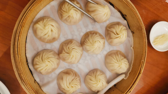 Xiaolongbao haben bei Din Tai Feng immer 18 Falten — Foto: Elo Resch-Pilcik