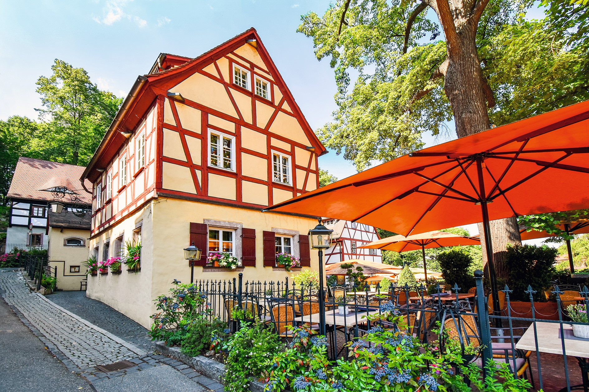 Altes Fachwerkhaus am Schlossberg — Foto: balipadma / Shutterstock