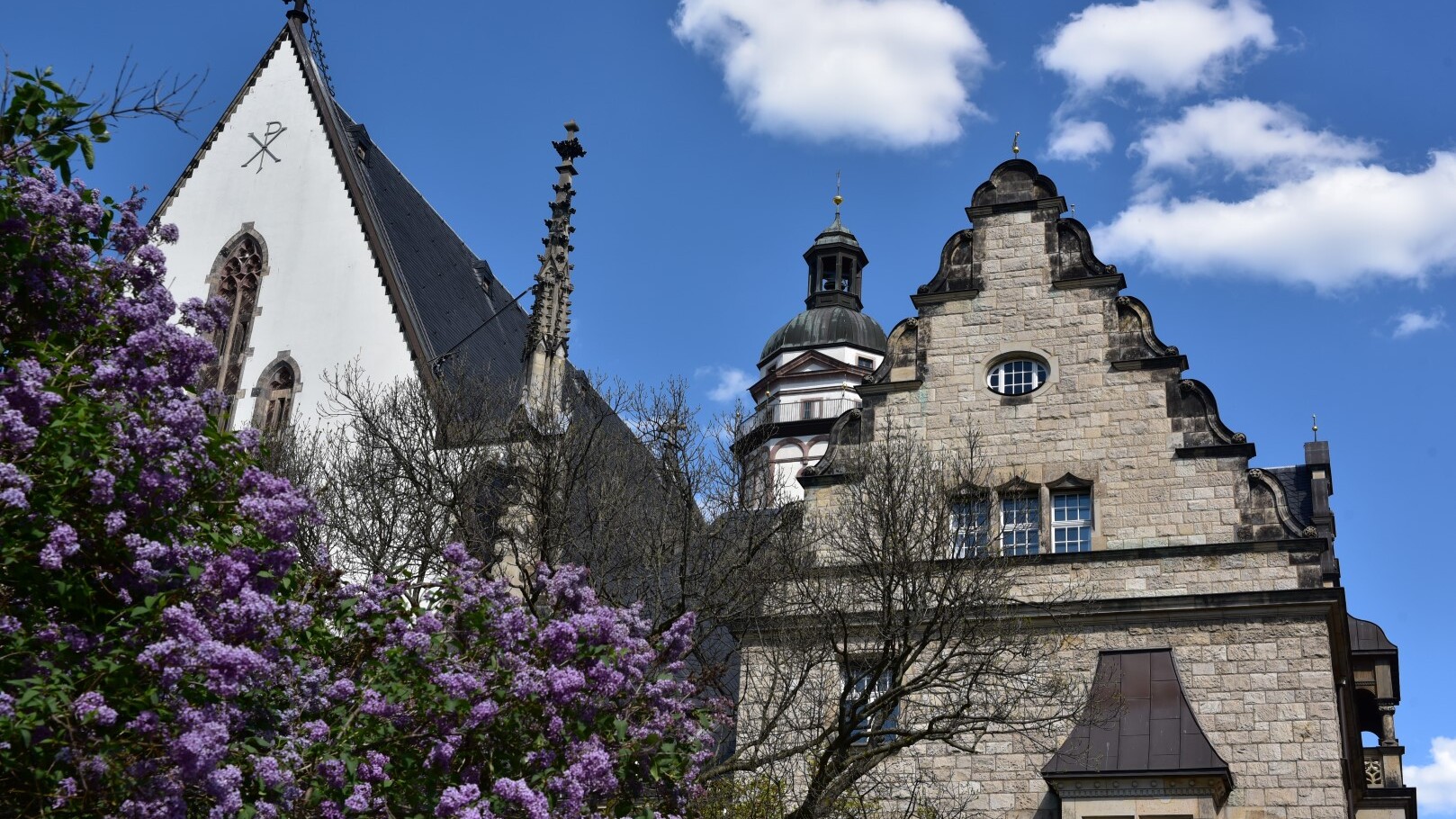 Leipzig, Thomaskirche & Thomashaus — Foto: Carsten Heinke