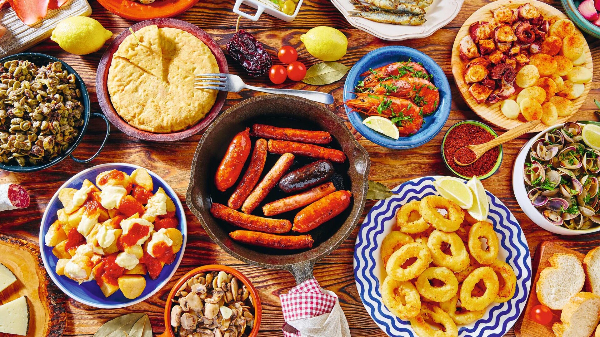 Tapas in Spanien — Foto: lunamarina / shutterstock